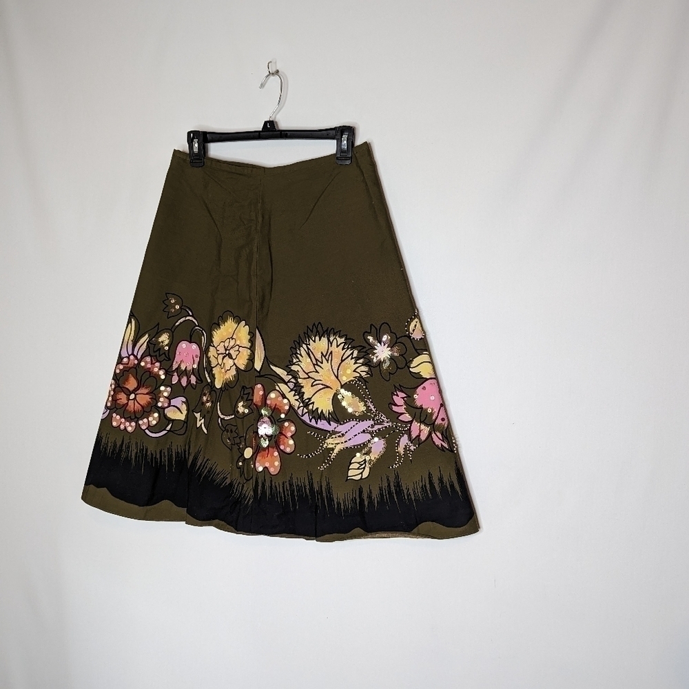 Lapis Green Whimsical Skirt With Sequin Floral Detail - Picture 4 of 12